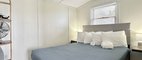 1 bedroom, iron/ironing board, travel cot, WiFi