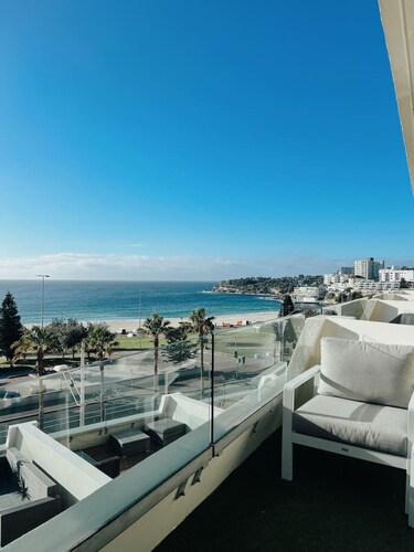 Bondi Beach Waves 2 Beachfront Apartment