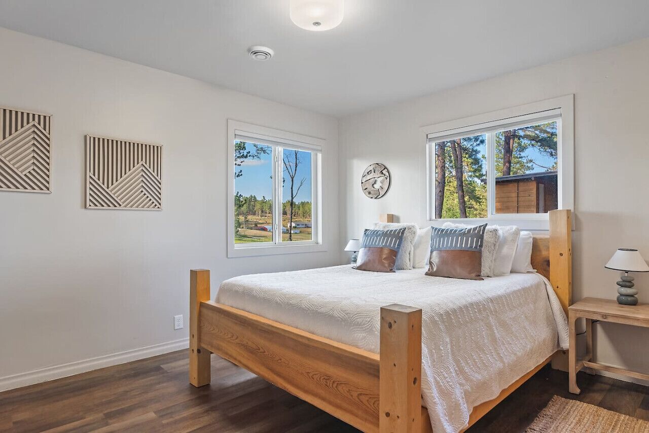 3 多间卧室、办公桌、旅行婴儿床、免费 WiFi