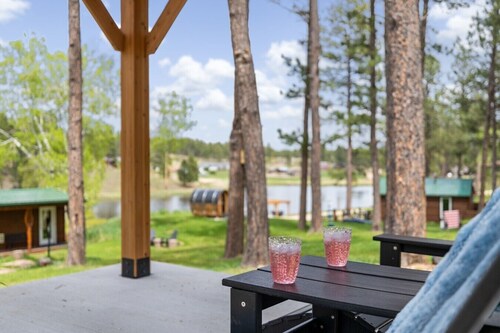 Little Joy: Needle Spire Views + Sauna + Wildlife