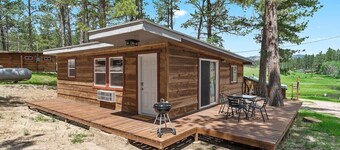 The Monet: Sauna + Firepit + Needle Views