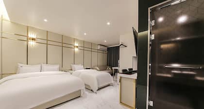 MAY Hotel