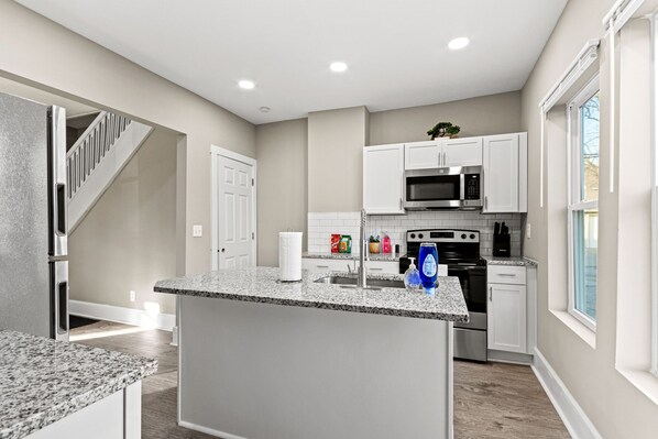 Fridge, microwave, oven, stovetop - Cozy Brand New 3BR/1BA Remodel - Close To It All! (Indianapolis)