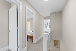 Interior - Cozy Brand New 3BR/1BA Remodel - Close To It All! (Indianapolis)