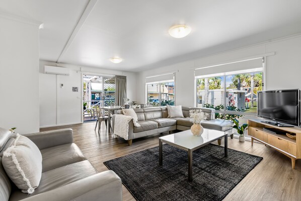 Superior-Villa, 2 Schlafzimmer | Wohnbereich