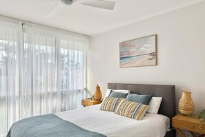 Family House | Iron/ironing board, free WiFi, bed sheets - BIG4 Tasman Holiday Parks - Tathra Beach (Tathra)
