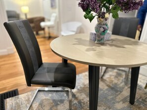 Dining - Boston Hospitality Homes, Harvard (Boston)