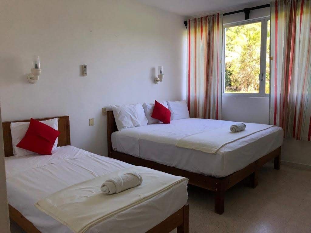 Habitación doble estándar, 1 cama King size, planta baja | Wifi gratis y ropa de cama 