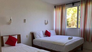 Standard Double Room, 1 King Bed, Ground Floor - Hotel Los Leones (Palenque)