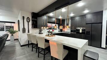 Fridge, microwave, oven, stovetop