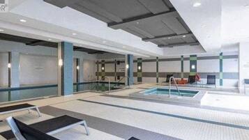 室內泳池、暖水池