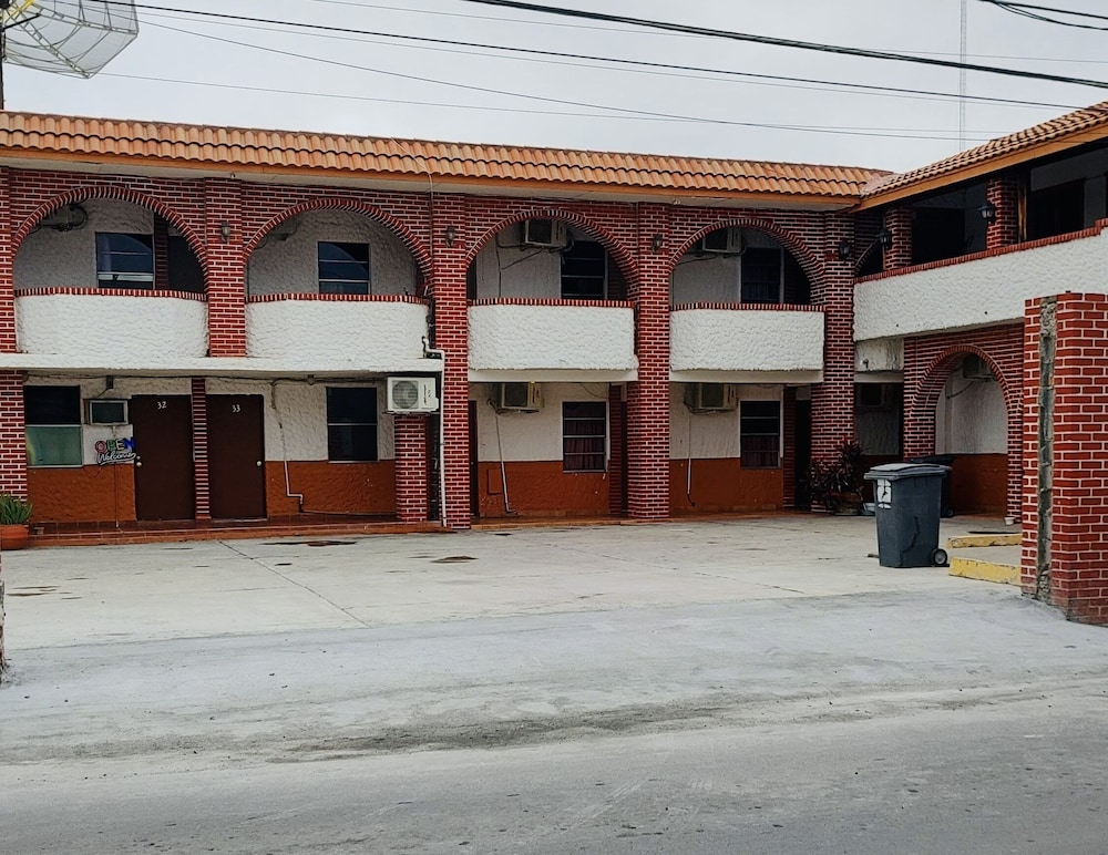 Hotel Cazadores I y II Hotel Cazadores I y II