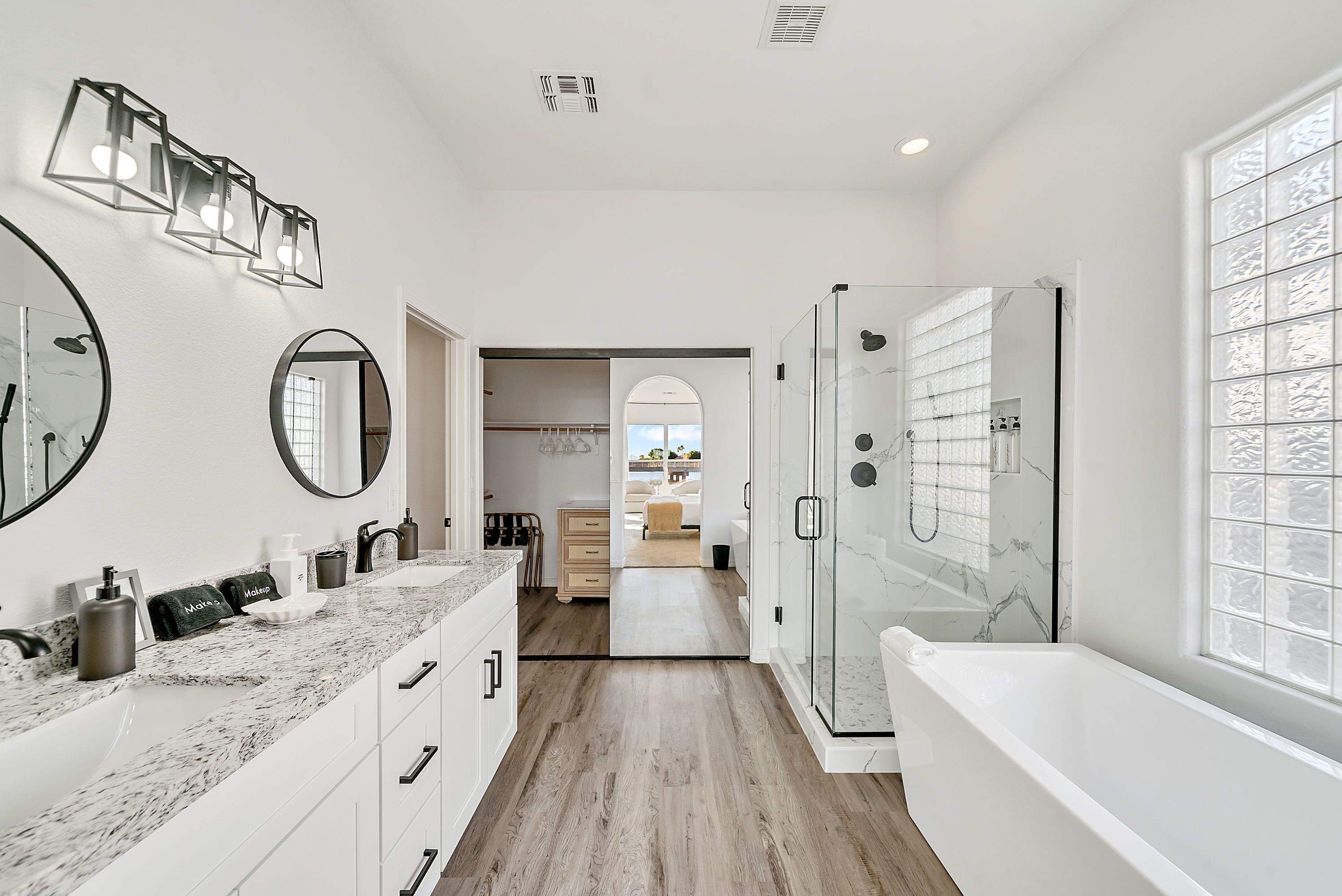 Combined shower/tub, towels, soap, shampoo