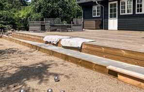Outdoor dining - Cozy home in Hornbæk with WiFi (Hornbæk)