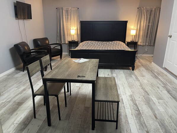 1 bedroom, iron/ironing board, WiFi, bed sheets - Safe, quiet, clean, comfortable Studio in the up and coming city of Auburndale (Auburndale)