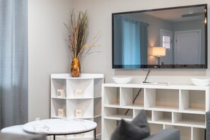 Interior detail - Papago Polka (Scottsdale)