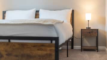 House | 2 bedrooms, iron/ironing board, free WiFi, bed sheets