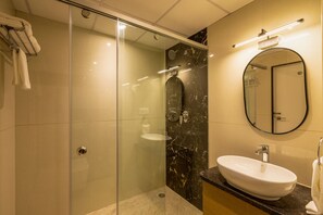 基础双人房 | 浴室 | 坐浴桶