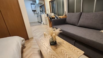 Basic Apartment | 1 bedroom, blackout drapes, free WiFi