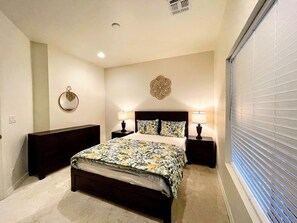 Room - Cozy family home in woods of Flagstaff (Flagstaff)