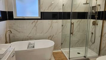Honeymoon-Suite, 1 Schlafzimmer, Nichtraucher, Klimaanlage | Badezimmer