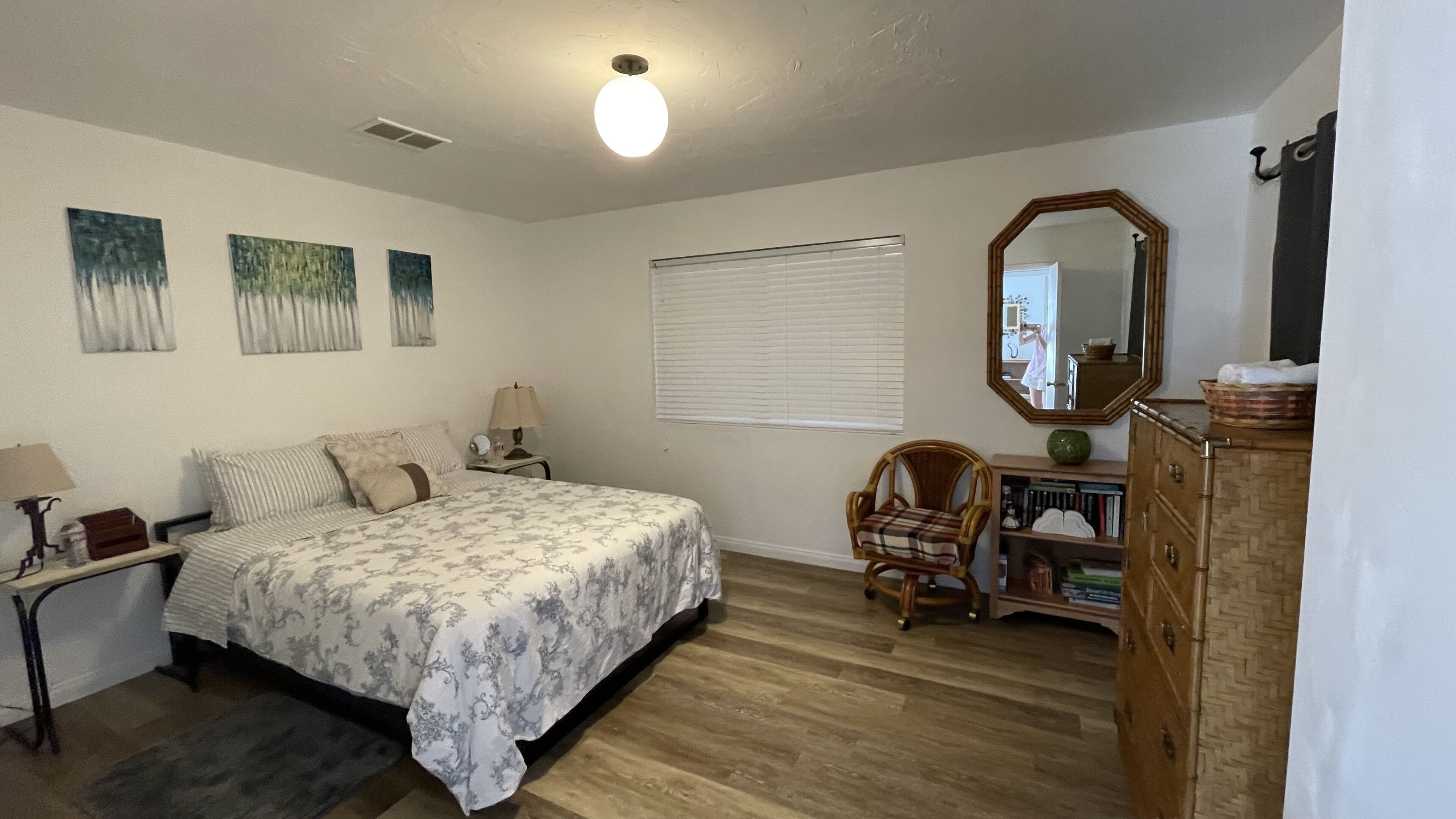 2 bedrooms, in-room safe, iron/ironing board, WiFi