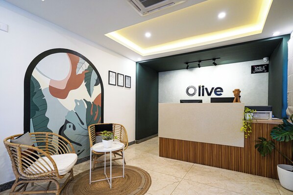 Reception - Olive Hotel Hebbal by Embassy Group (Bengaluru)