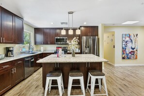 獨棟房屋 | 私人廚房 | 電冰箱、微波爐、烤箱、洗碗機