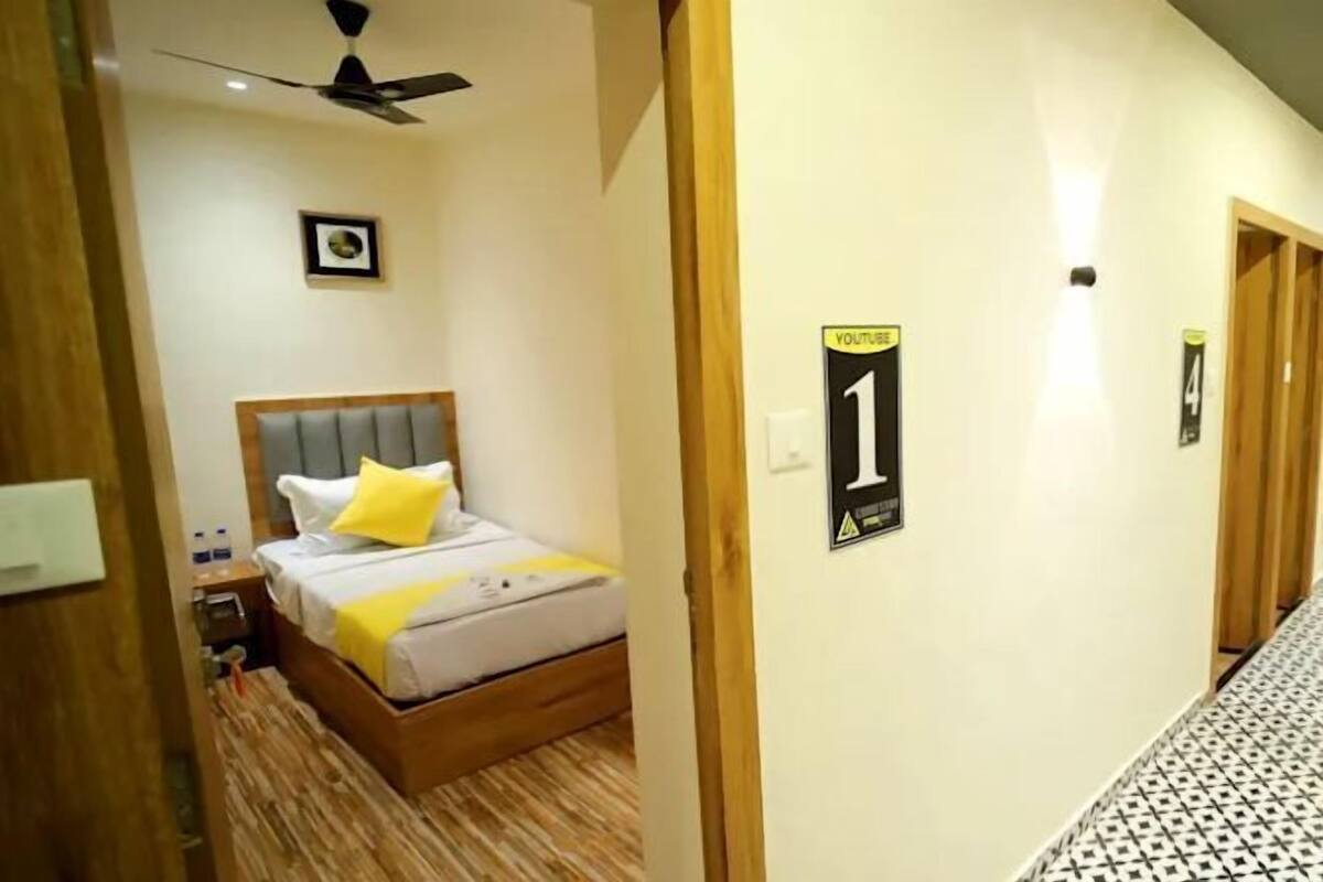1 bedroom, memory foam beds, laptop workspace, free WiFi