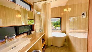 Luxury Tent | Bathroom | Free toiletries, hair dryer, bidet, towels