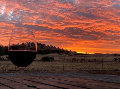 Cosy Flinders Ranges Retreat With Stunning Sunsets
Entire cottage in Wilmington