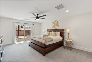 3 عدّة غرف نوم ومكواة/لوح كي وواي فاي مجانًا وملاءات أسرّة