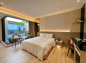 Superior Room, 1 Queen Bed | View from room