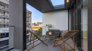 Classic Apartment, 1 King Bed | Balcony