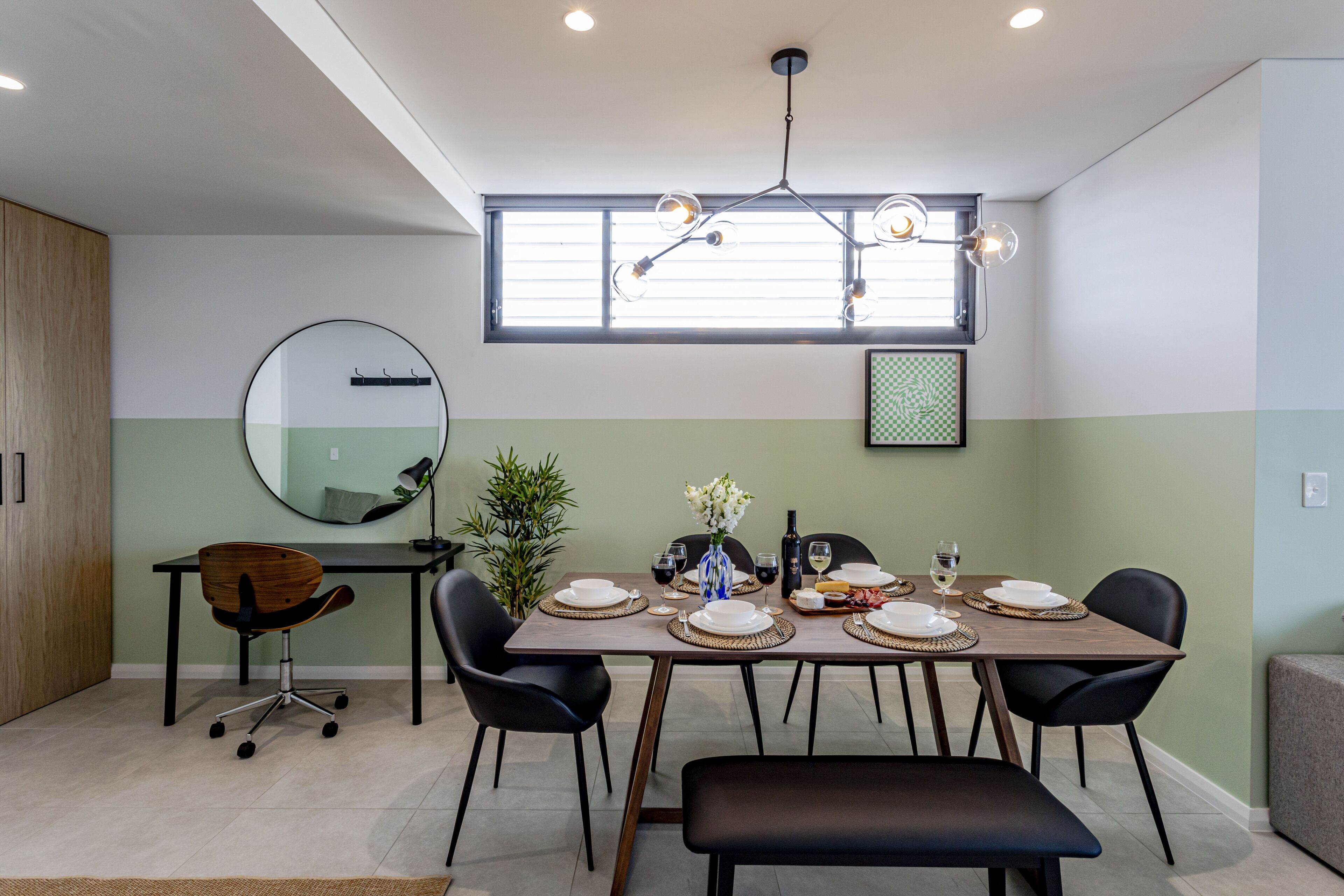 Premium Apartment, 3 Bedrooms, Sea View | Dining room