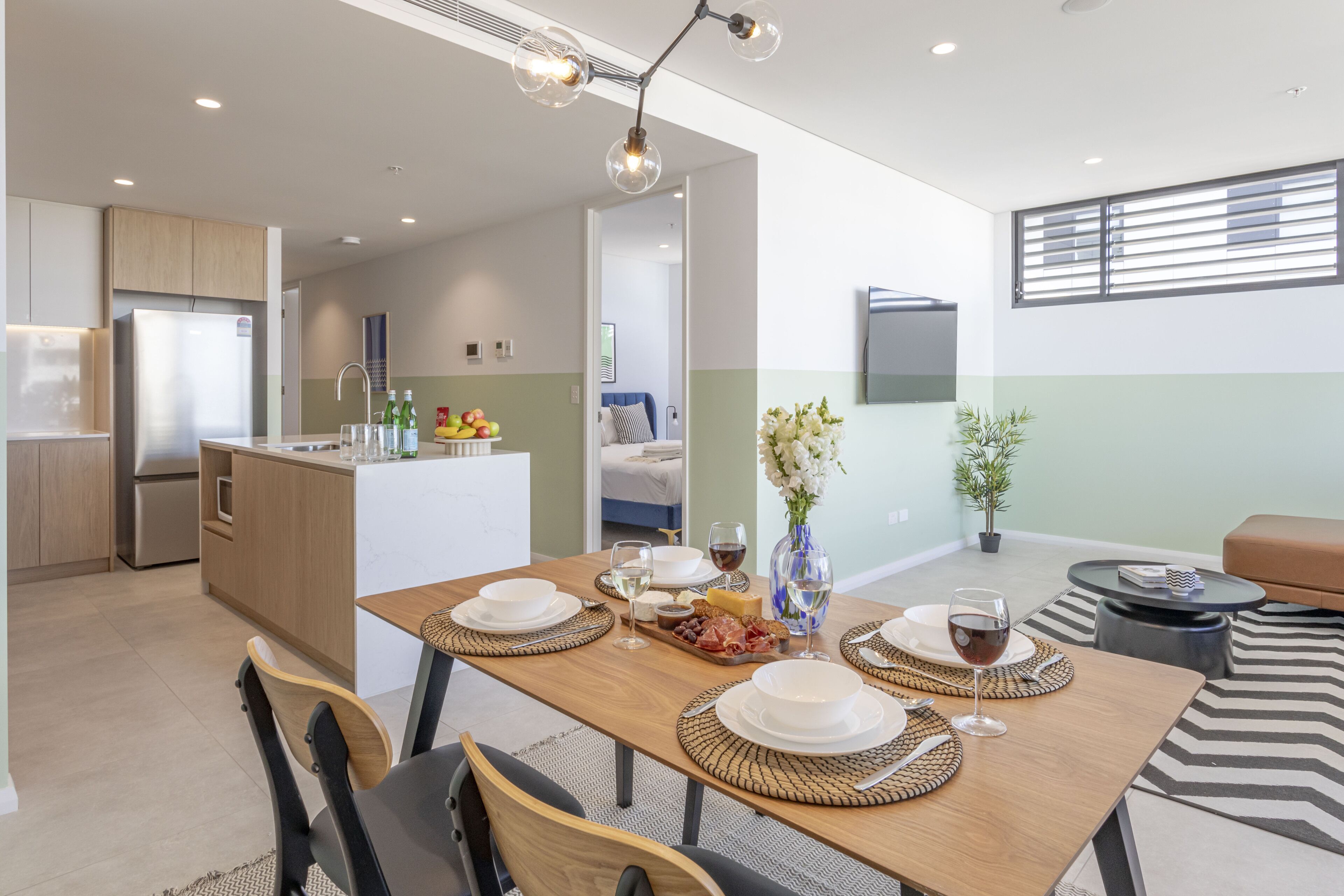 Premium Apartment, 2 Bedrooms | Dining room