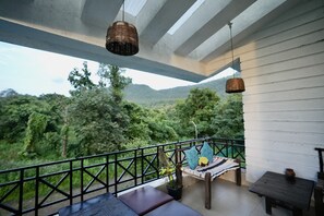 إطلالة من الشرفة