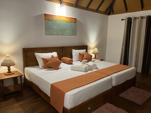 Deluxe Room, 1 Bedroom, Non Smoking, Lake View