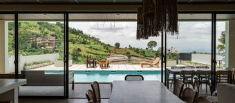 JadenHill CityView 8BR Villa Heated Pool+Movieroom