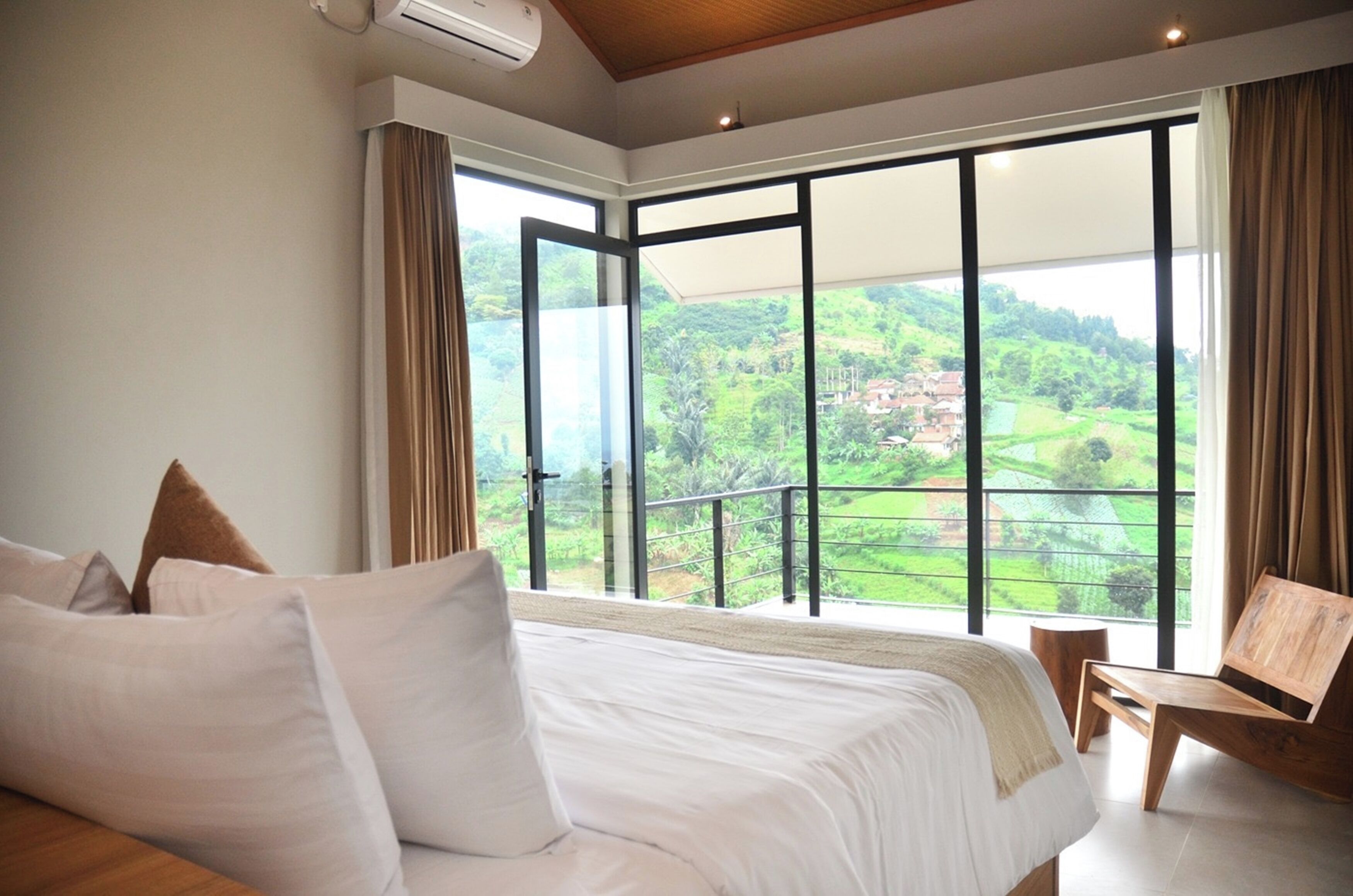 Villa | 8 bedrooms, bed sheets