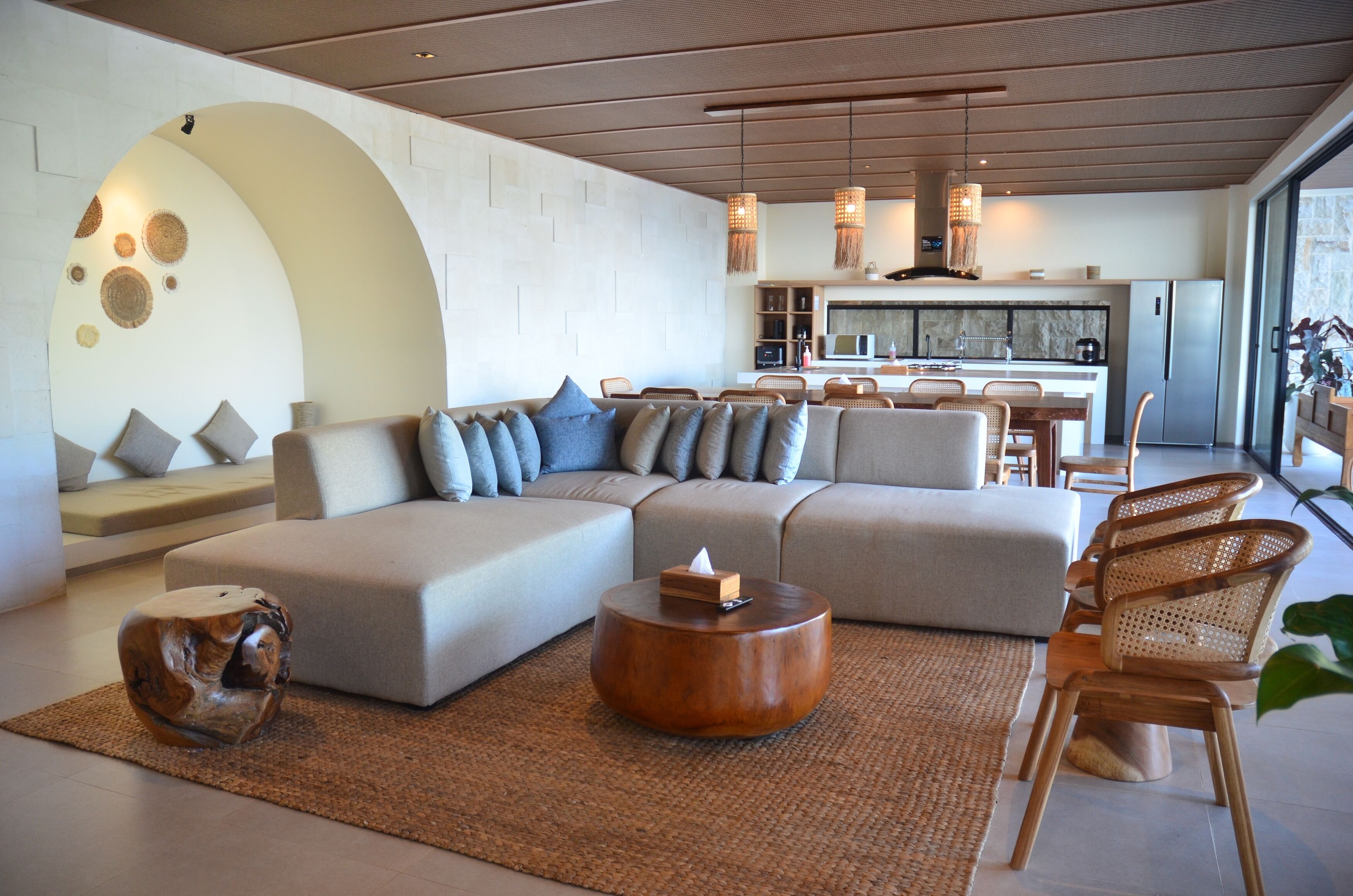 Biệt thự | Khu phòng khách | Smart TV 42-inch có truyền hình cáp 