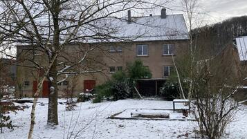 Enceinte de lâhĂ©bergement