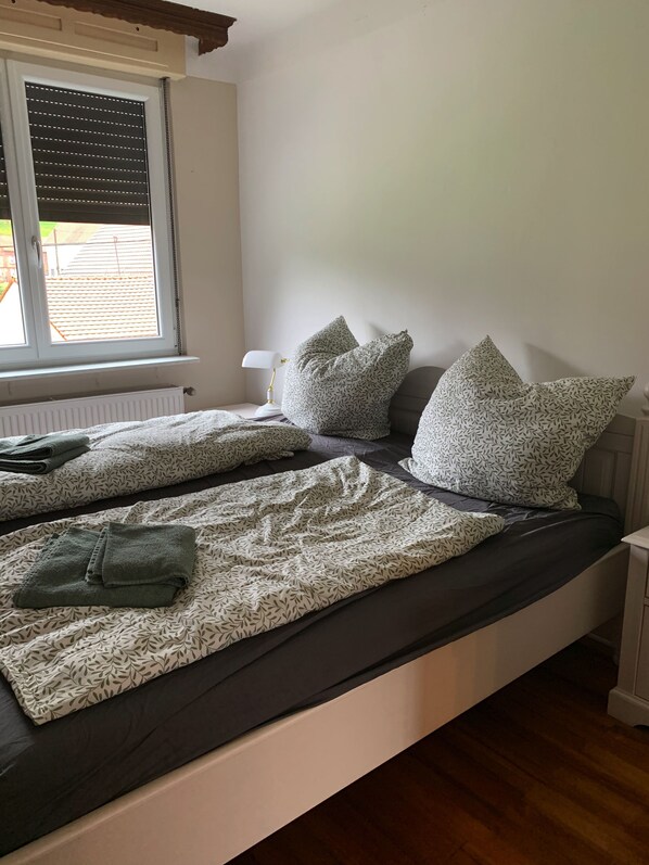 3 bedrooms, desk, iron/ironing board, travel cot