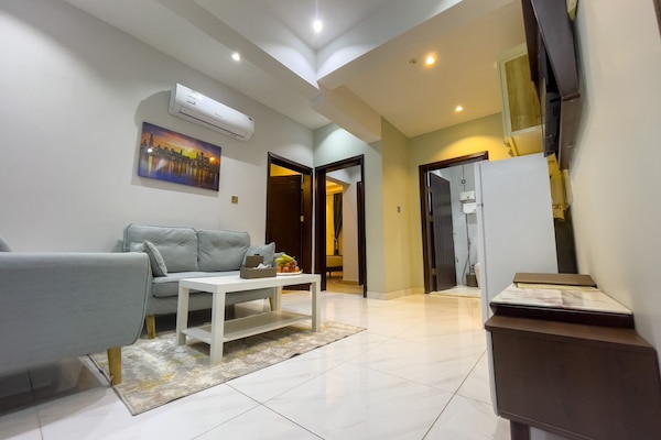 Caja de seguridad en la habitación y escritorio