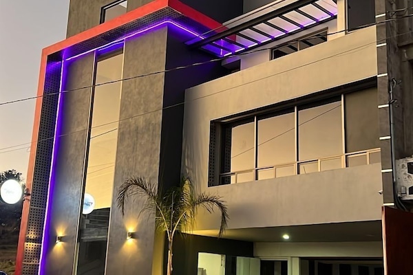 Bagian depan properti