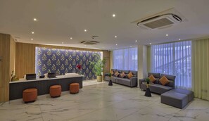 Lobby - Grand Continent Hebbal a Sarovar Portico Affiliate Hotel (Bengaluru)