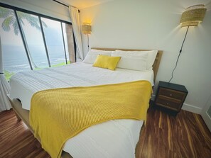 2 bedrooms, iron/ironing board, free WiFi, bed sheets - NEW:  Oceanfront, Newly Remodeled 2 bedroom condo,  WiFi, AC  (Princeville)