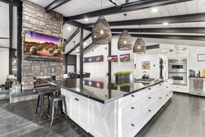 Interior - Tequila Fountain  (Phoenix)