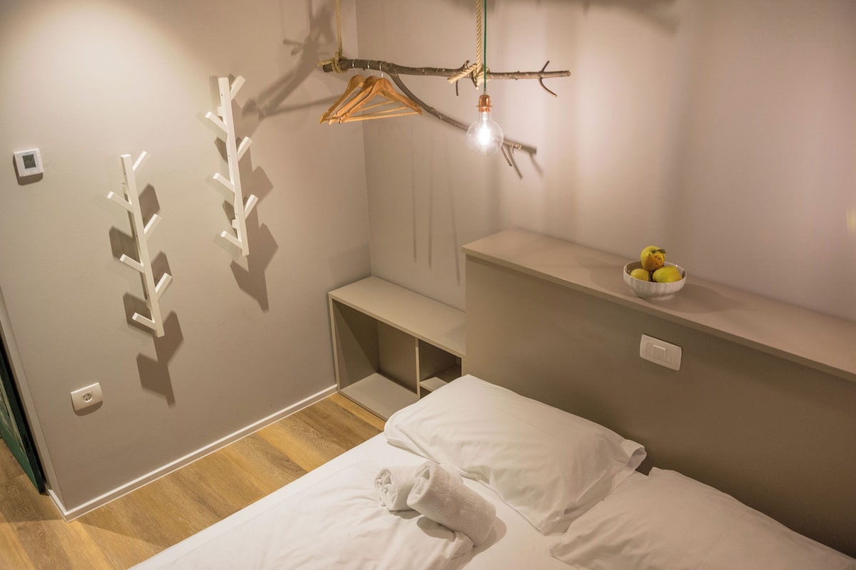 Habitación económica doble | Sistema de insonorización, wifi gratis, ropa de cama