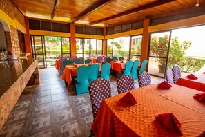 Restaurant - TRISEK HOTEL (Hoima)